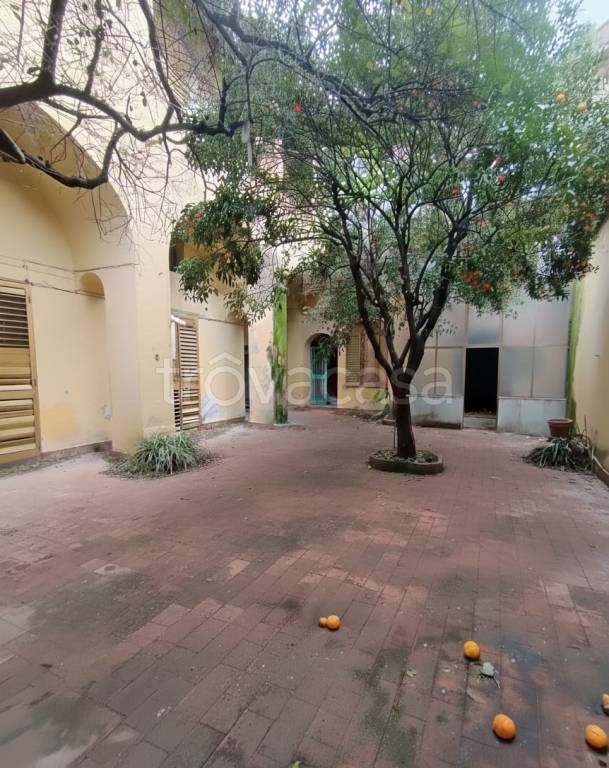 casa indipendente in vendita a Curti
