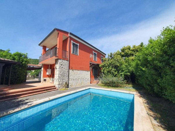 casa indipendente in vendita a Dragoni in zona San Giorgio