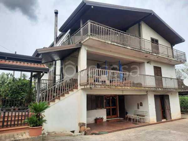 casa indipendente in vendita a Dragoni
