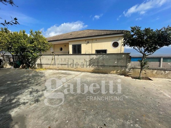 casa indipendente in vendita a Dragoni