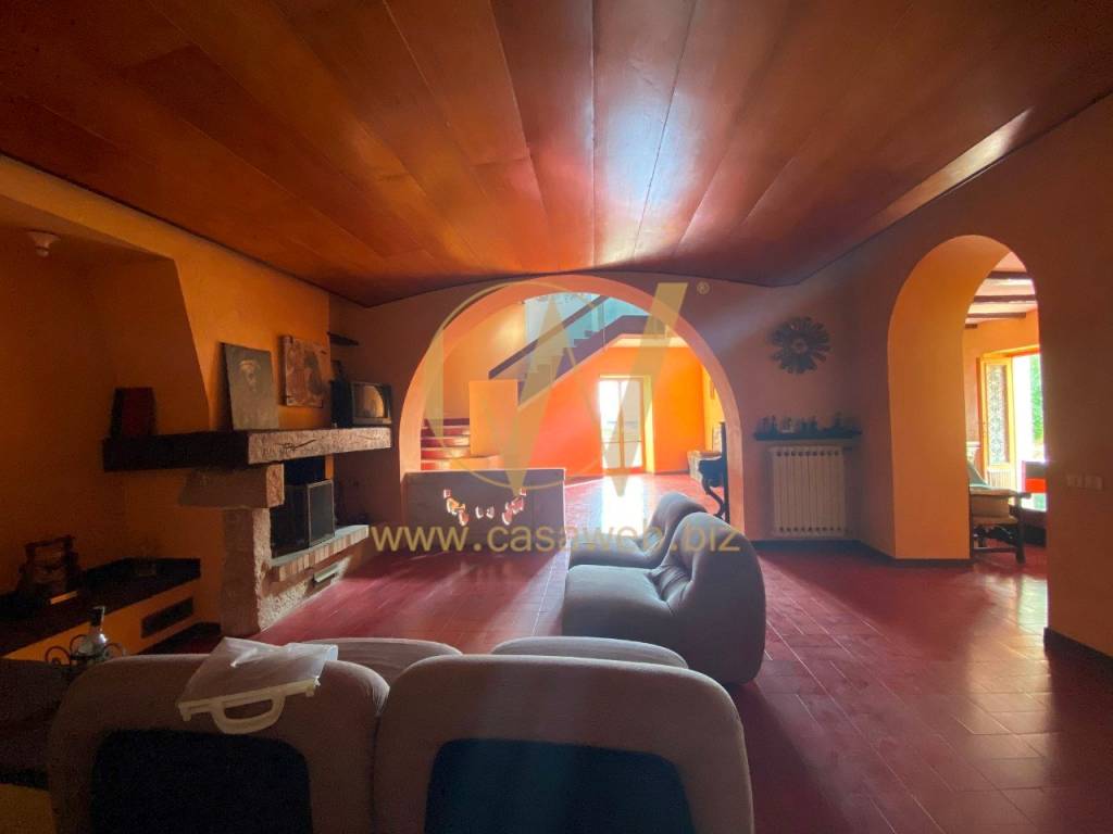 casa indipendente in vendita a Dragoni