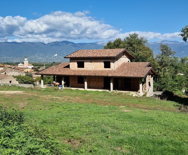 appartamento in vendita a Dragoni