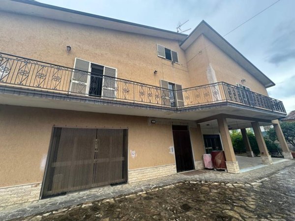 casa indipendente in vendita a Dragoni in zona San Giorgio