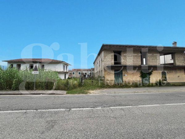 casa indipendente in vendita a Dragoni in zona San Giorgio