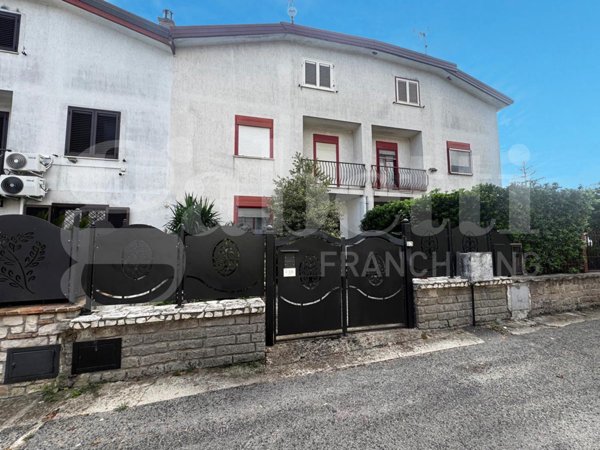 casa indipendente in vendita a Dragoni in zona San Giorgio