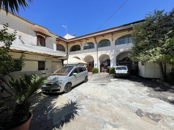 casa indipendente in vendita a Formicola