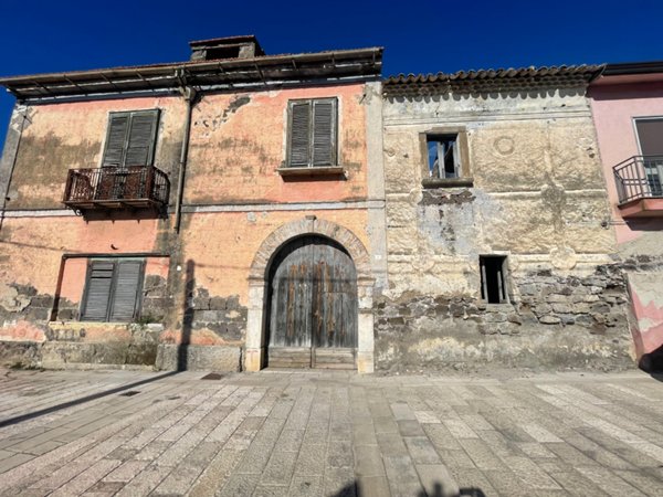 casa indipendente in vendita a Formicola