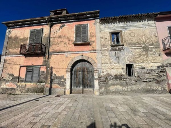 casa indipendente in vendita a Formicola