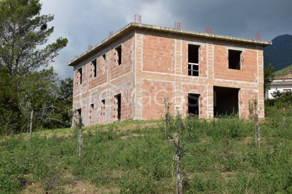 casa indipendente in vendita a Formicola