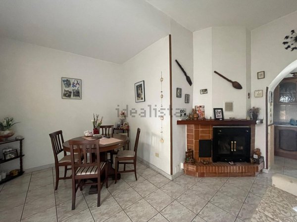 casa semindipendente in vendita a Formicola