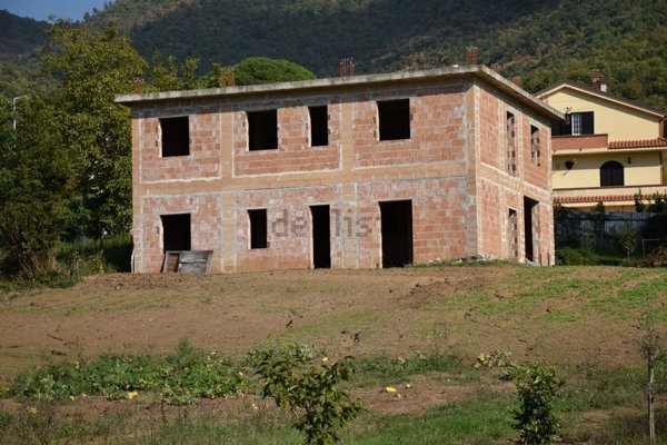 casa indipendente in vendita a Formicola