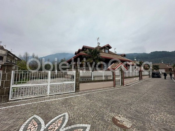 casa indipendente in vendita a Formicola