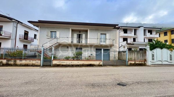 casa indipendente in vendita a Formicola