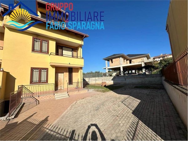 casa indipendente in vendita a Francolise