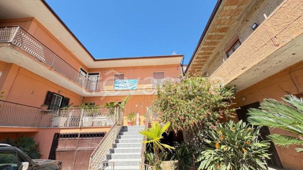 casa indipendente in vendita a Francolise in zona Sant'Andrea del Pizzone