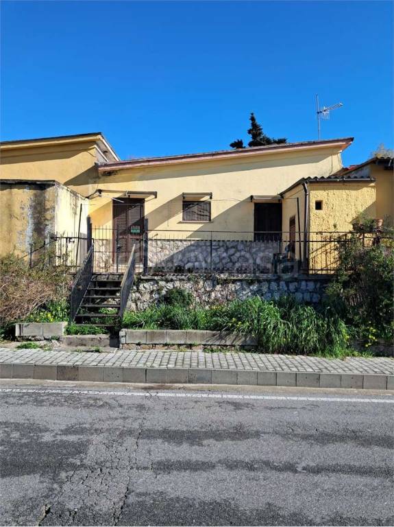 casa indipendente in vendita a Francolise