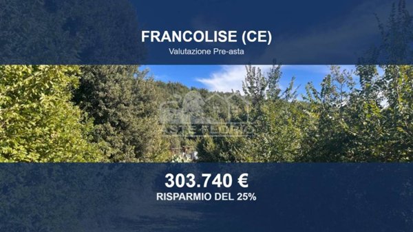 casa indipendente in vendita a Francolise in zona Montanaro
