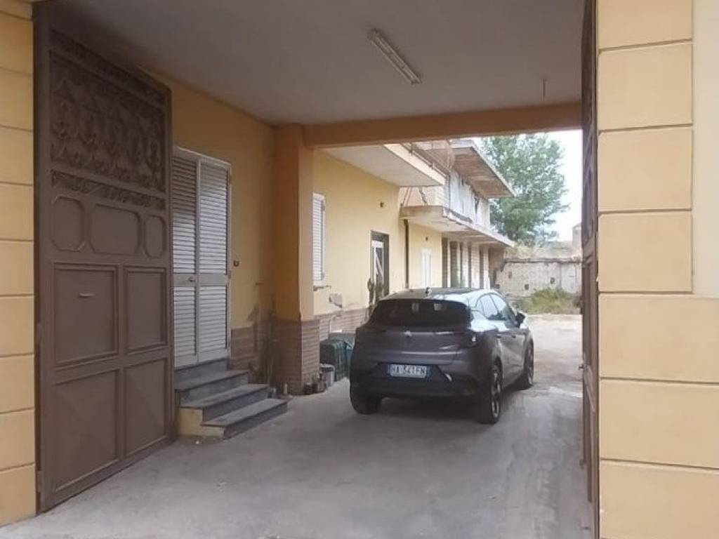 casa indipendente in vendita a Frignano