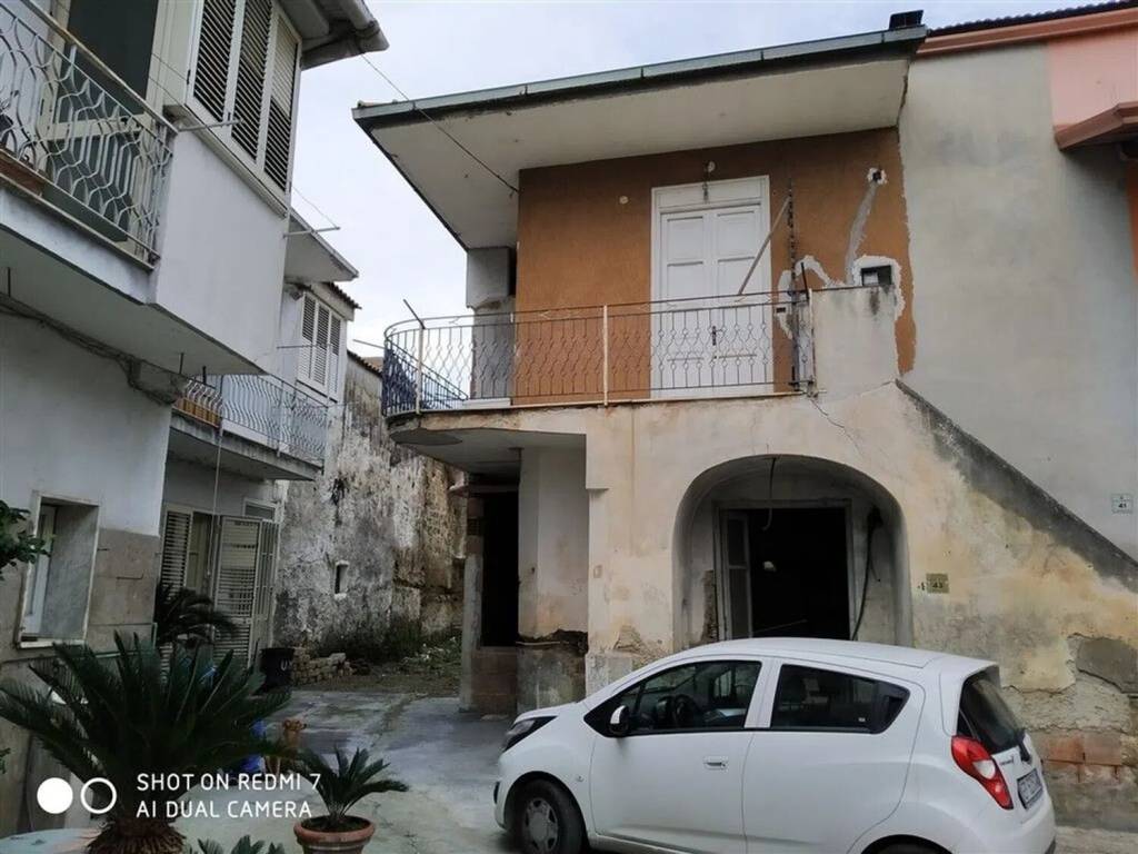 casa indipendente in vendita a Frignano