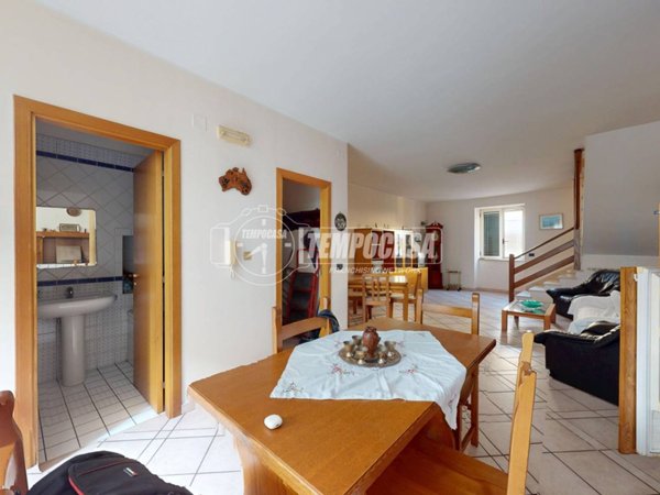 casa indipendente in vendita a Frignano