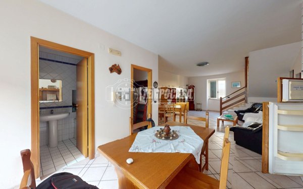 casa indipendente in vendita a Frignano