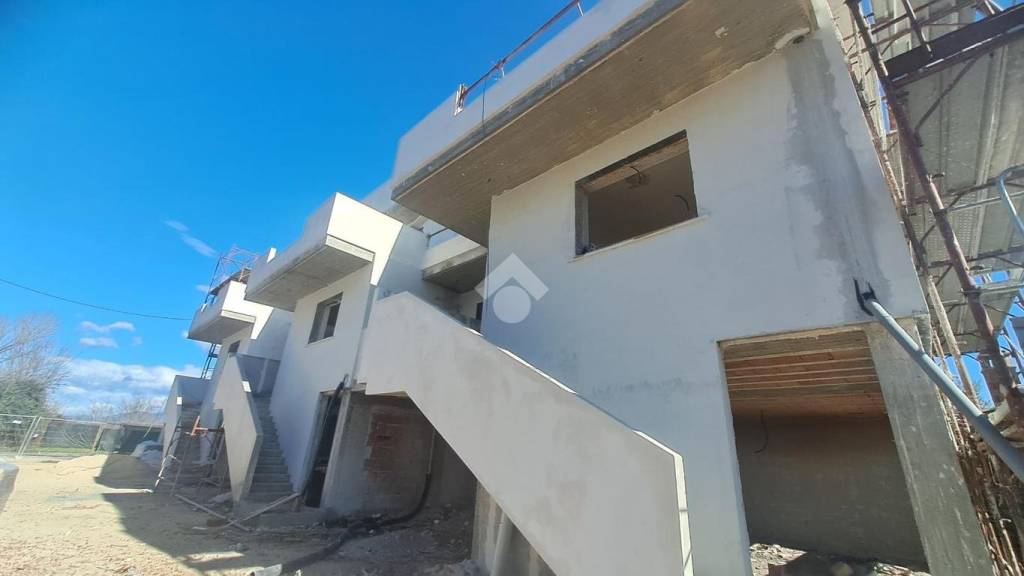 casa indipendente in vendita a Frignano