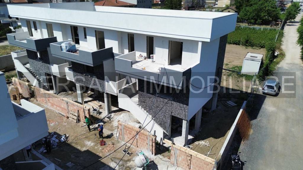 casa indipendente in vendita a Frignano