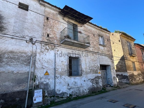 casa indipendente in vendita a Frignano