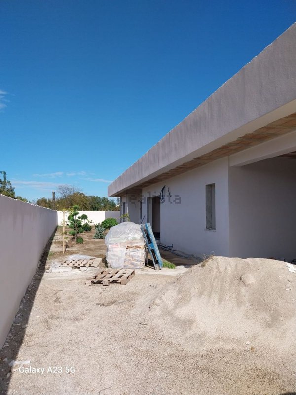 casa indipendente in vendita a Frignano