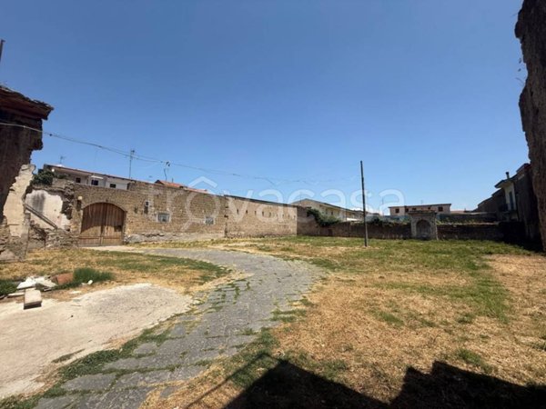 casale in vendita a Frignano