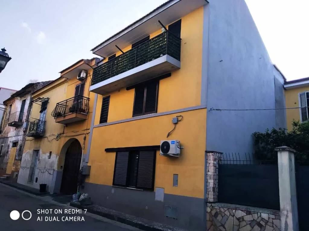 casa indipendente in vendita a Frignano