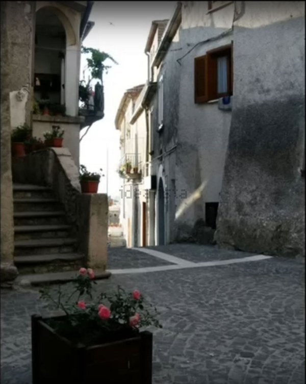 esavano in vendita a Galluccio