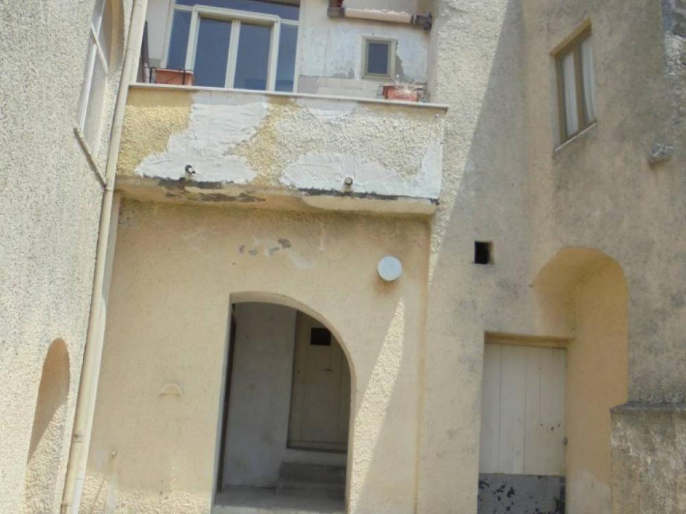 appartamento in vendita a Galluccio in zona Sipicciano