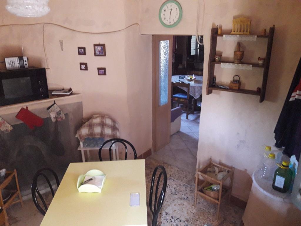 casa indipendente in vendita a Galluccio in zona Sipicciano