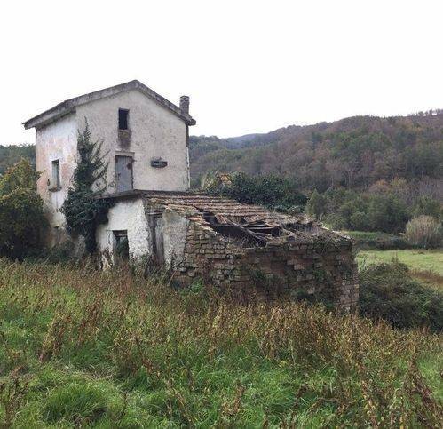 casale in vendita a Galluccio in zona San Clemente