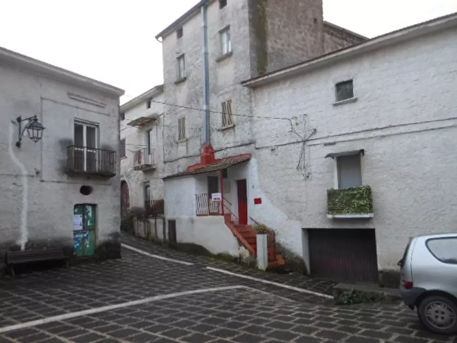 casa indipendente in vendita a Galluccio in zona Vaglie