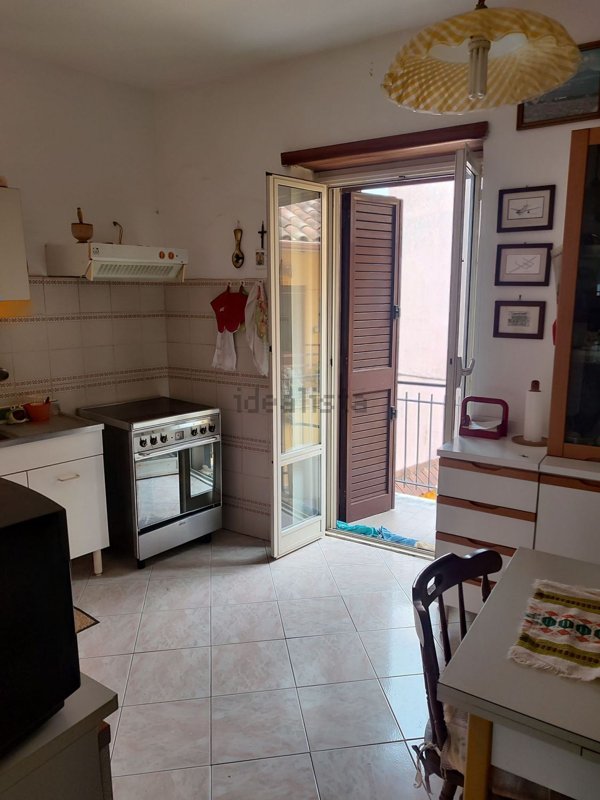 casa indipendente in vendita a Galluccio in zona Sipicciano