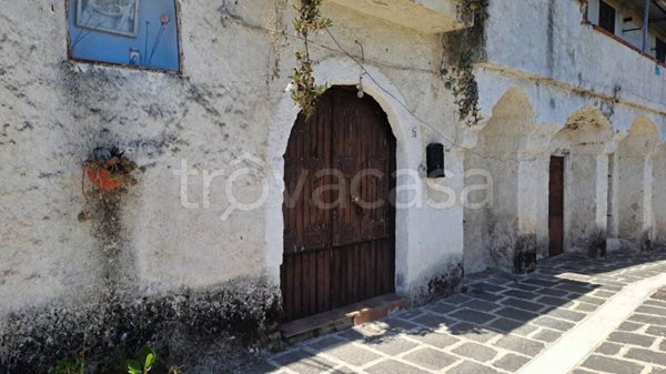 casa indipendente in vendita a Galluccio in zona Vaglie