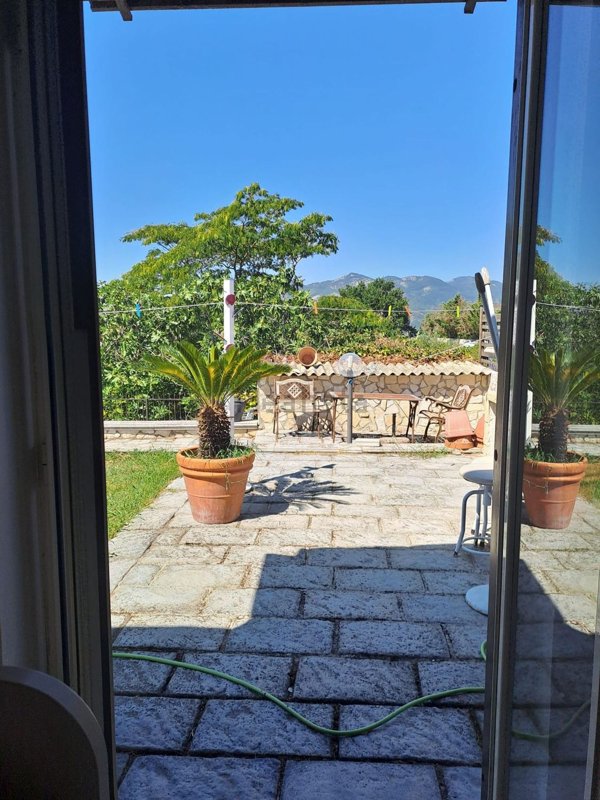 casa indipendente in vendita a Galluccio