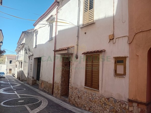 casa indipendente in vendita a Giano Vetusto