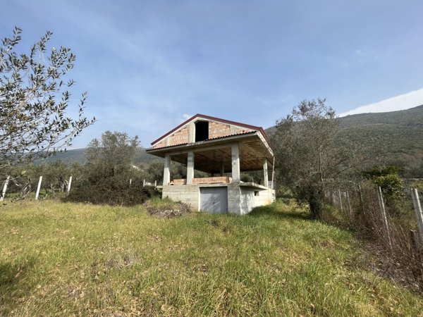 casa indipendente in vendita a Giano Vetusto