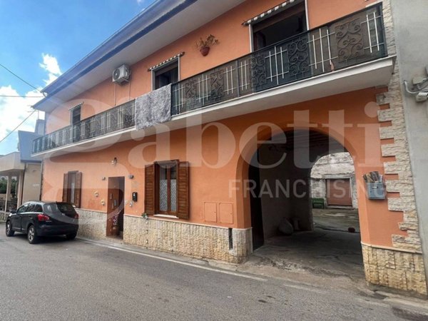casa indipendente in vendita a Giano Vetusto