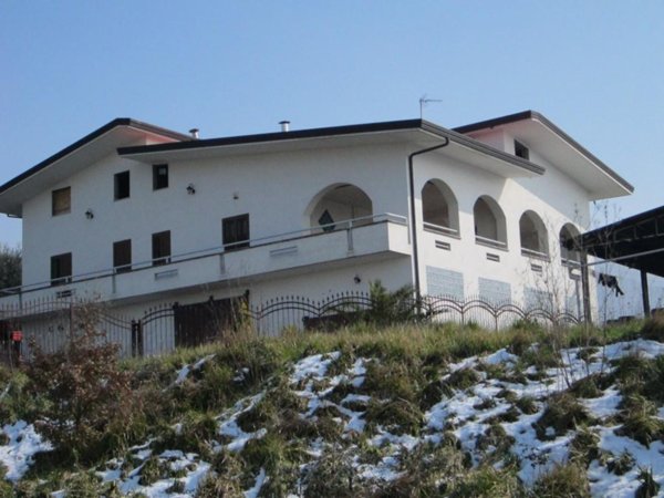 casa indipendente in vendita a Gioia Sannitica