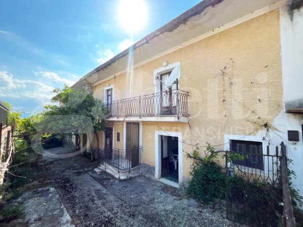 casa indipendente in vendita a Gioia Sannitica in zona Gioia