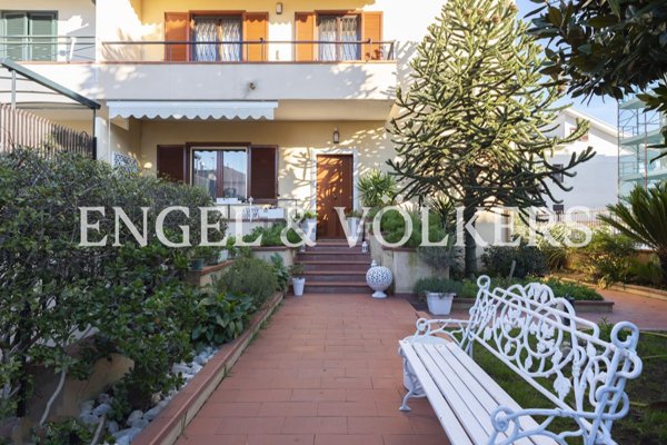 casa indipendente in vendita a Gricignano di Aversa