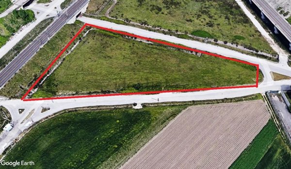 terreno edificabile in vendita a Gricignano di Aversa