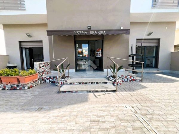 negozio in vendita a Gricignano di Aversa