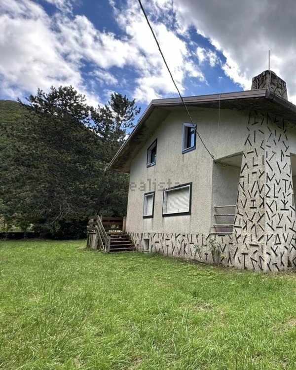 casa indipendente in vendita a Letino