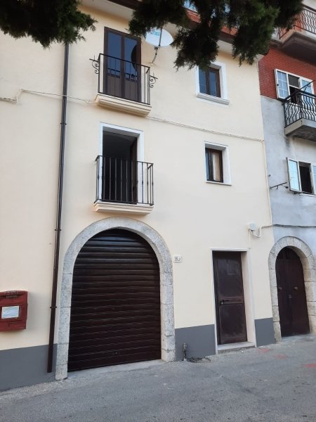 casa indipendente in vendita a Letino