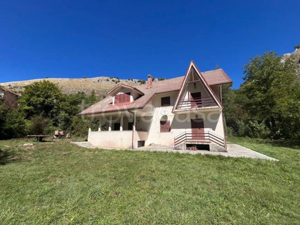 casa indipendente in vendita a Letino